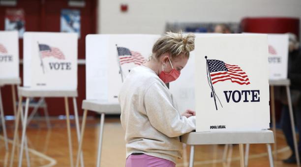 Cierran primeros colegios electorales en Estados Unidos #EleccionesEU2020