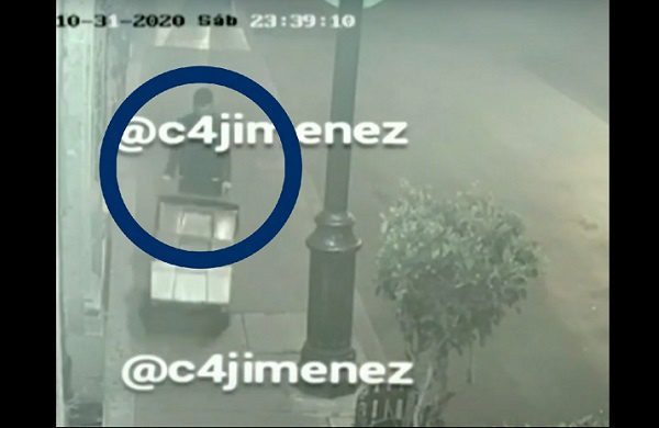 Cámaras graban el traslado de los restos de los menores asesinados en el Centro Histórico