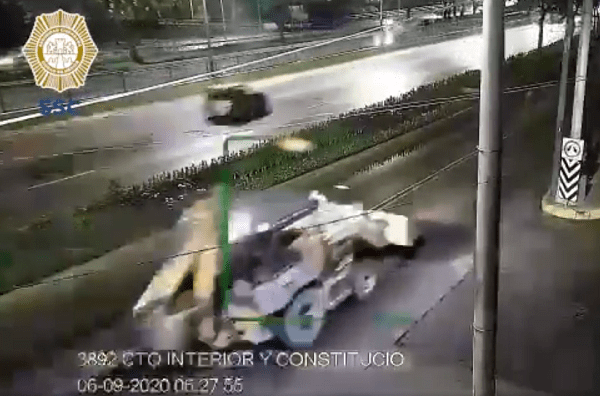 Detienen a seis ladrones cuando intentaban robar maquinaria a empresa constructora #VIDEO