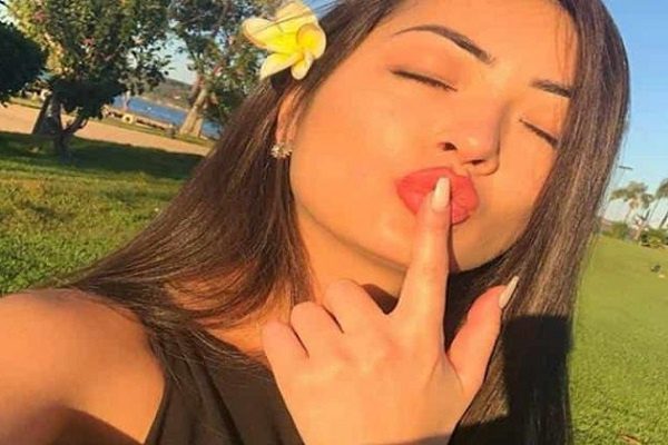 Influencer se manda reconstruir himen para poder subastar su "virginidad"