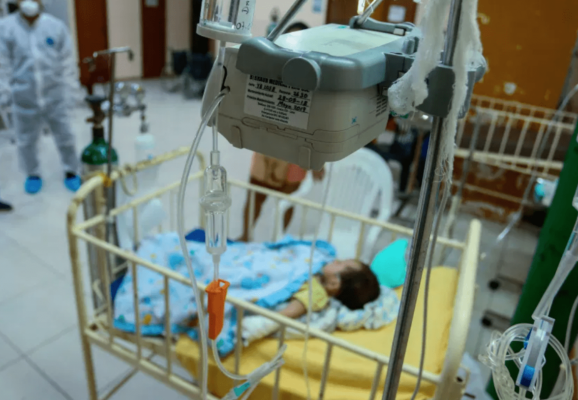 Muere niña a horas de haber sido dada de alta, por Covid-19