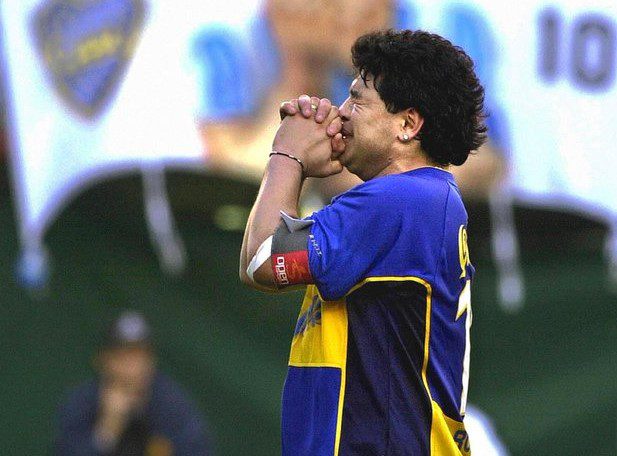 Maradona es operado con éxito del hematoma en su cabeza