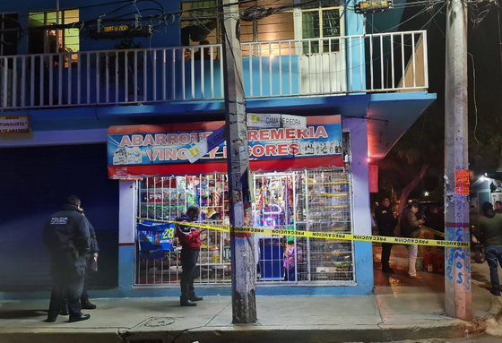 Encargado de tienda en Neza se resiste a asalto y lo matan