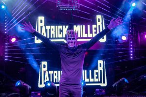 Patrick Miller en intensa fiesta “Irrepetible”