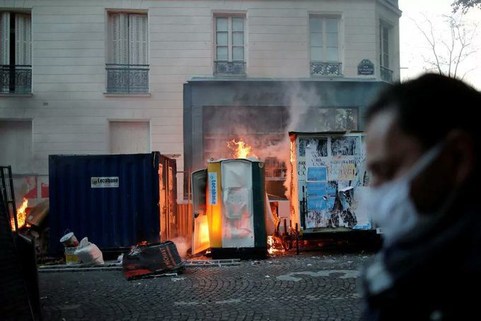 Protesta contra la violencia policial en París termina con violentos disturbios #VIDEO