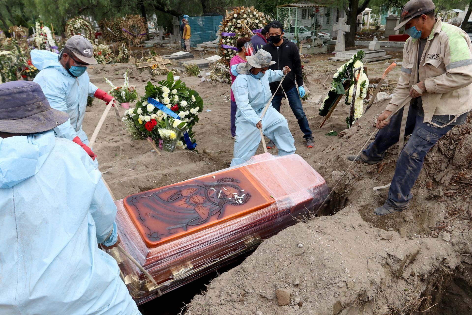 A partir del 6 de noviembre se permitirán visitas programadas en los panteones de Iztapalapa