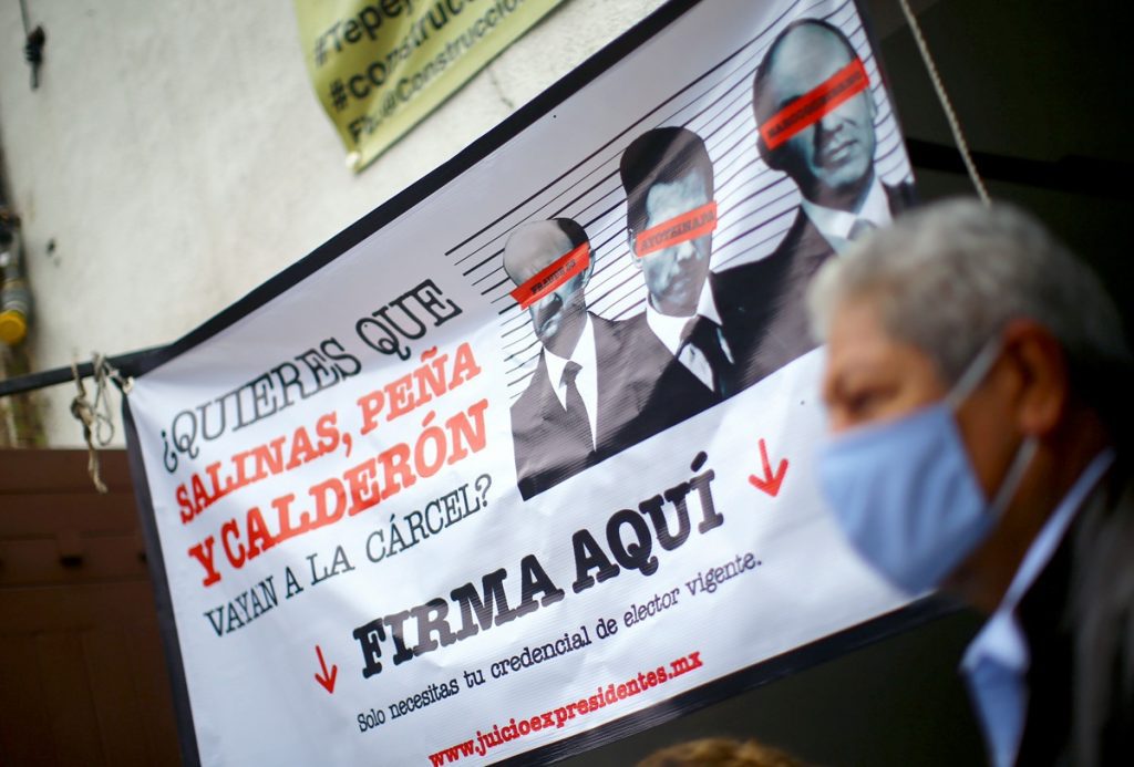 El INE detectó firmas de por lo menos 5 mil muertos en consulta para enjuiciar a expresidentes