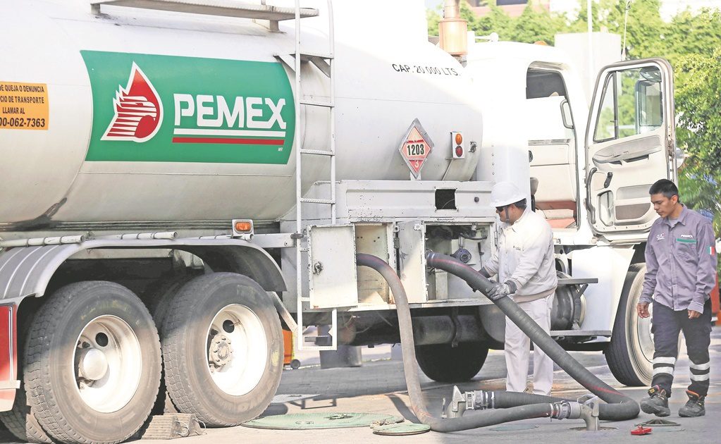 Detectan red de “huachicoleo” en altamar operada por trabajadores de Pemex