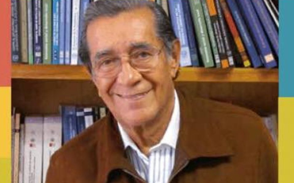 Fallece Víctor Flores Olea, primer presidente de Conaculta