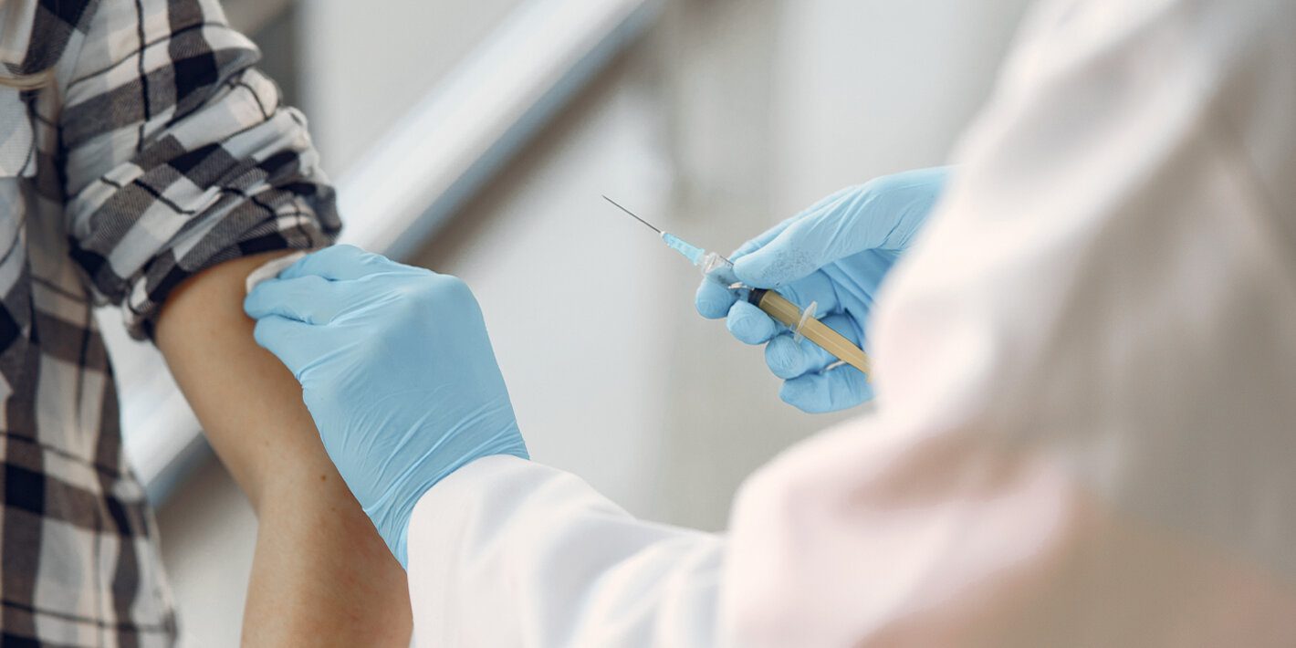 2,000 millones de dólares costará vacunar a población en AL: OPS