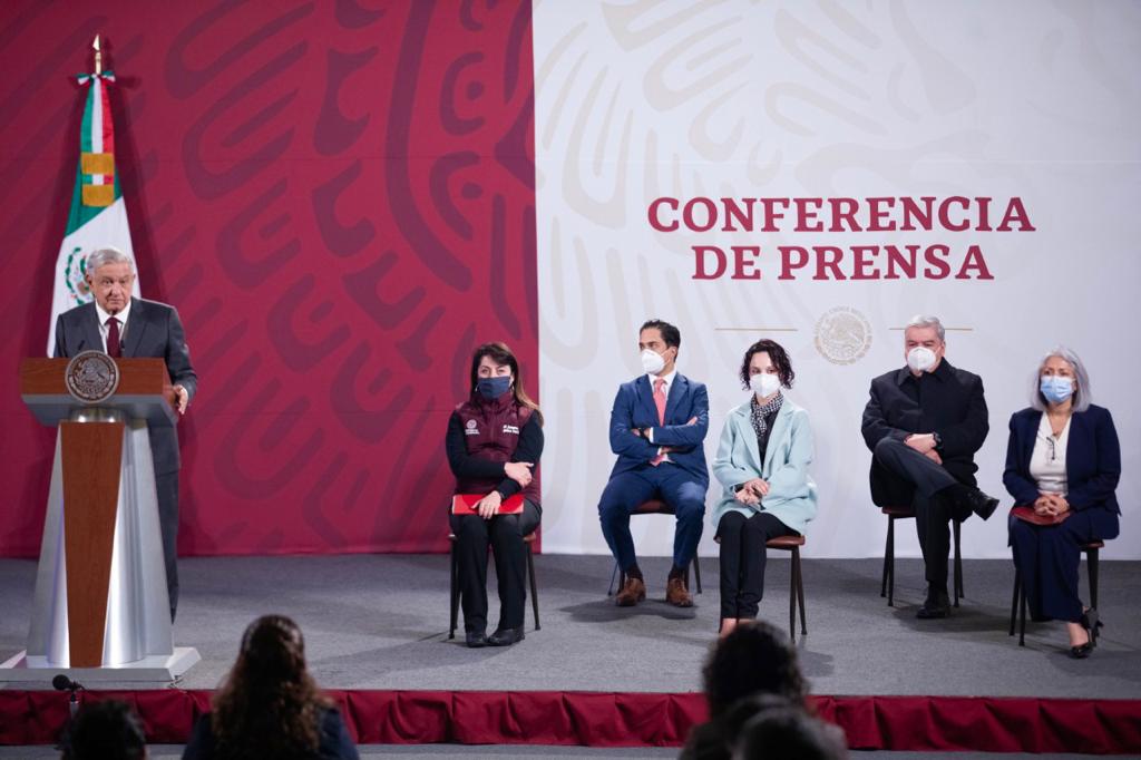 Compran ambulancias con reducción de sueldos y aguinaldos de altos funcionarios