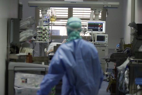 Reportan que hospitales en el Estado de México están al 95% de su capacidad