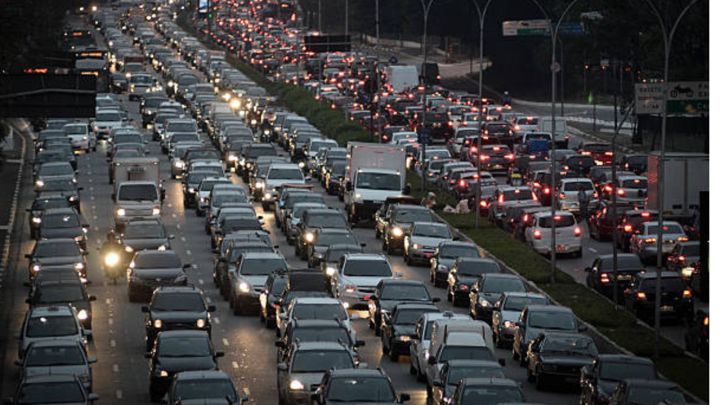 CAMe mantiene "Hoy No Circula" ante Semáforo Rojo en Valle de México
