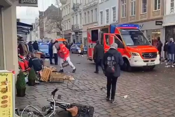 15 heridos y dos muertos tras atropellamiento en Alemania #VIDEO