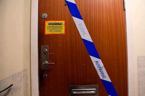 Rescatan a hombre encerrado por su madre durante 28 años