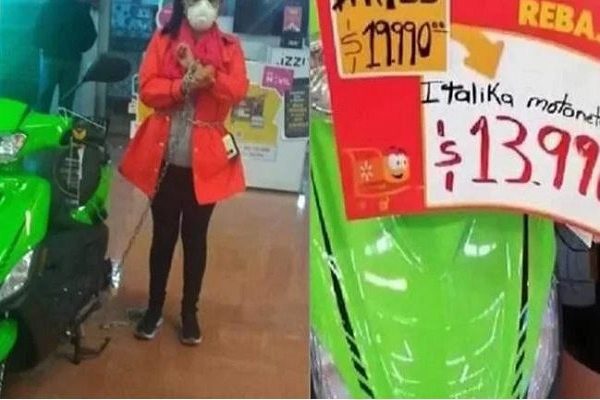 Se encadena a moto para que se la vendan a 14 pesos