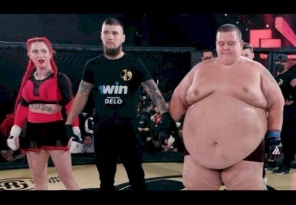 Con certero golpe, peleadora derriba a luchador de más de 240 kilos #VIDEO
