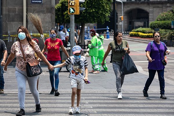 Diputados proponen cubrebocas obligatorio en CDMX