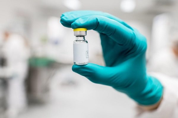Farmacéutica Jenssen Inicia pruebas de vacuna covid México