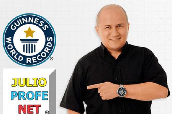El youtuber Julioprofe rompe Récord Guinness con clase de matemáticas