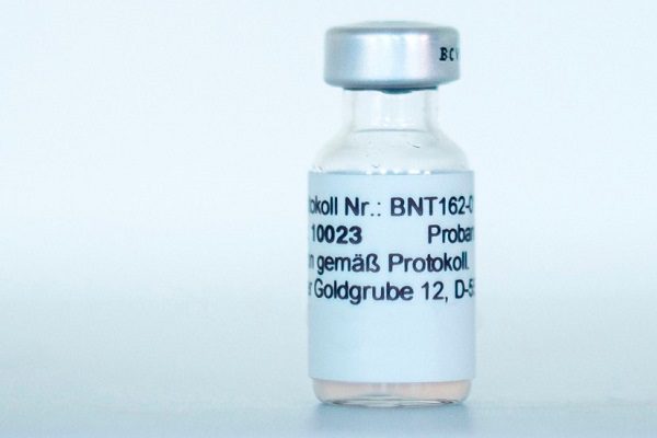Canadá es el tercer país en aprobar la vacuna contra el Covid-19