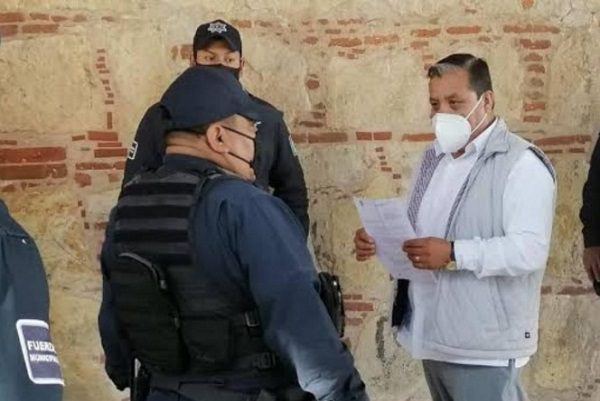 Detienen a edil oaxaqueño por adeudo de administración anterior