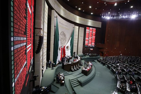 Diputados avalan castigar con cuatro años de cárcel el odio racial