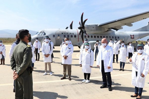 Chiapas envía personal médico a CDMX para combatir pandemia
