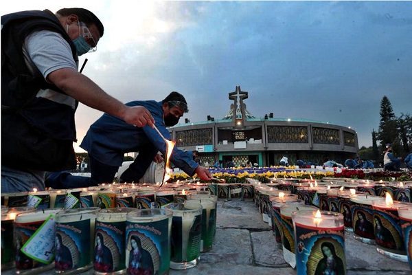 15 mil veladoras para celebrar Día de la virgen de Guadalupe en la Basílica