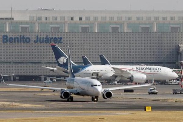 En fila para arribo a México 40 vuelos procedentes de Londres