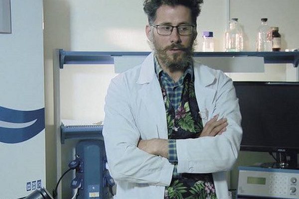 Muere misteriosamente biólogo ruso que trabajaba en vacuna contra Covid-19