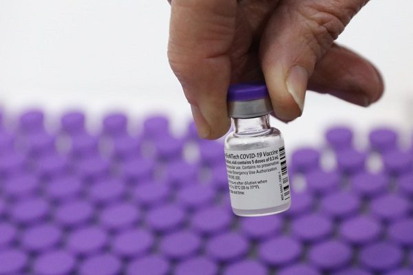 BioNTech asegura que su vacuna se puede ajustar a la nueva cepa