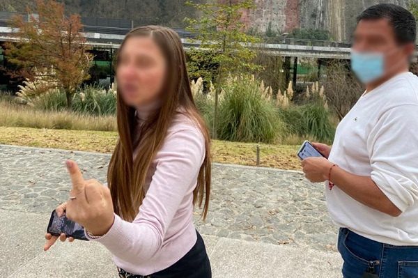 #LadyCubrebocas insulta a policía en Parque La Mexicana