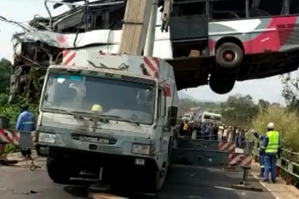 Al menos 37 muertos tras accidente vehicular en Camerún #IMÁGENES