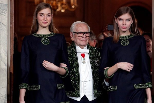 Fallece a los 98 años el reconocido diseñador Pierre Cardin