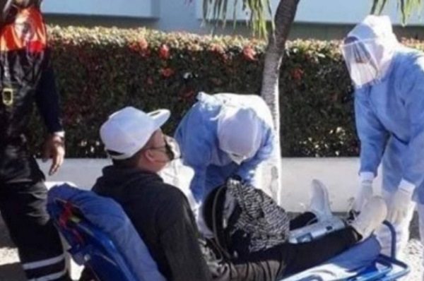 Turista se desmaya mientras vacacionaba en Puerto Vallarta, tenía covid