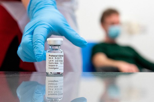 Tras Argentina, El Salvador aprueba uso de la vacuna de AstraZeneca