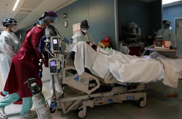 El CIDE y la Universidad de Stanford advierten colapso hospitalario en la CDMX