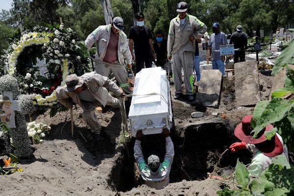 Llegan a 121 mil 837 el número de muertos por Covid-19 en México