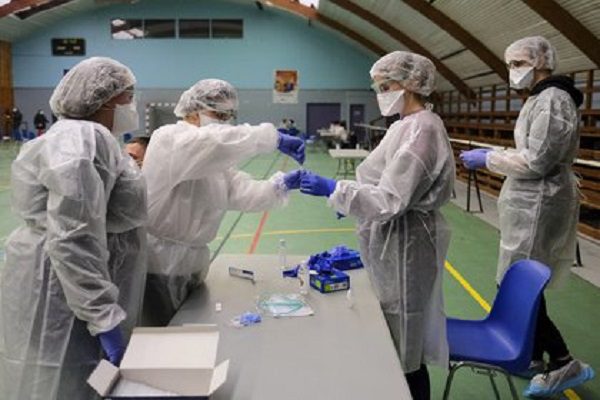 Francia también reporta hallazgo de nueva cepa de Covid