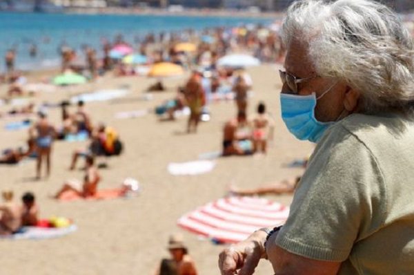 Siguen sin respetarse las medidas sanitarias en diversas playas del país