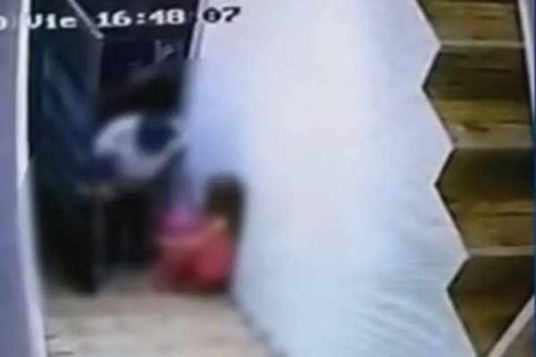 Buscan a hombre que abusó sexualmente de niña de 6 años que salió a comprar un jugo