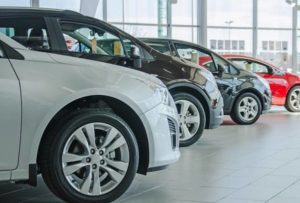 Desciende 23.5 por ciento la venta de autos en México