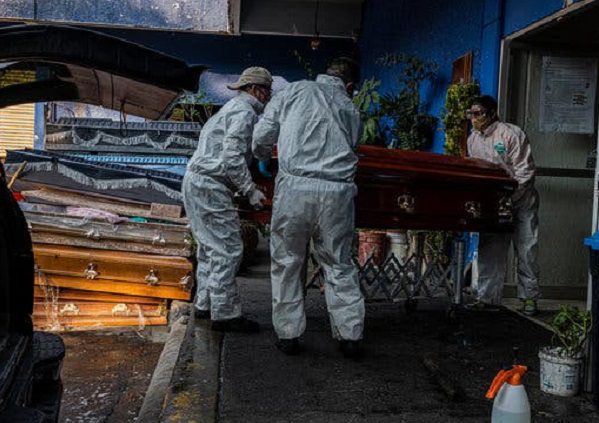 2020: El año en que el coronavirus mata 4 veces más que la violencia en México