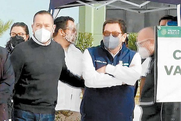 Denuncian que en Coahuila se colaron 29 funcionarios para vacunas Covid