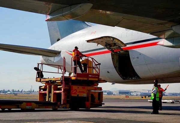 Llega a México tercer lote de vacunas con 7 mil 800 dosis