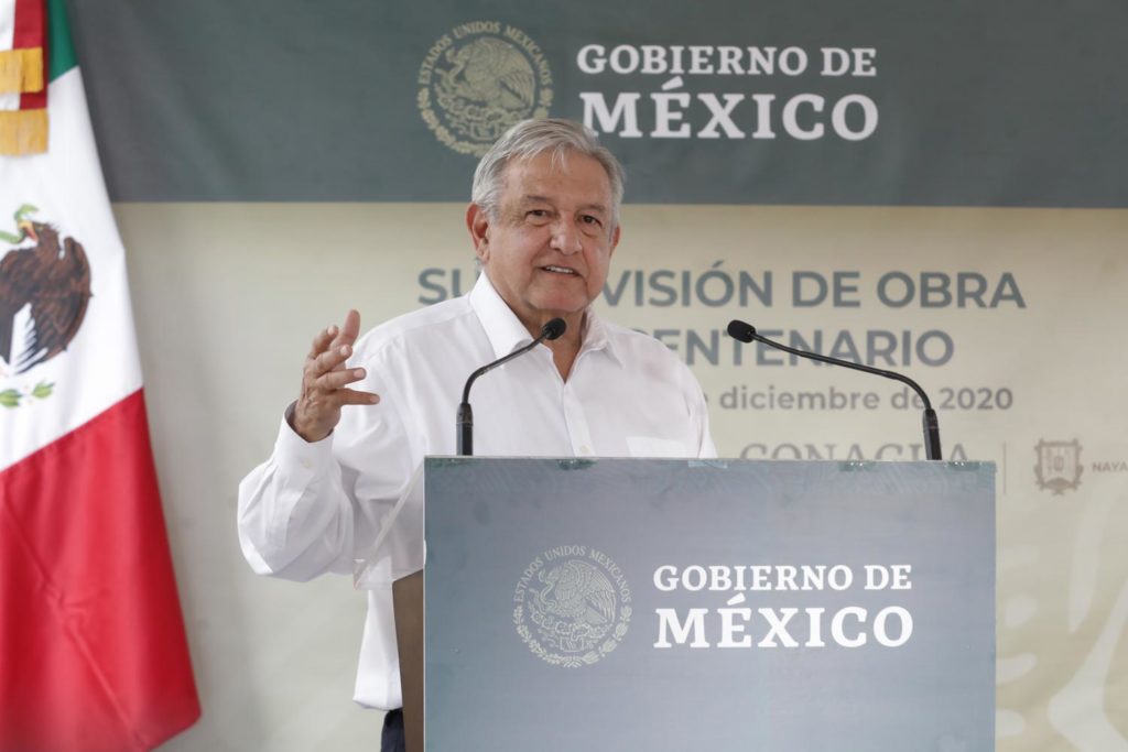 Desde Nayarit, López Obrador destaca contribución de Sedena y Semar al desarrollo del país