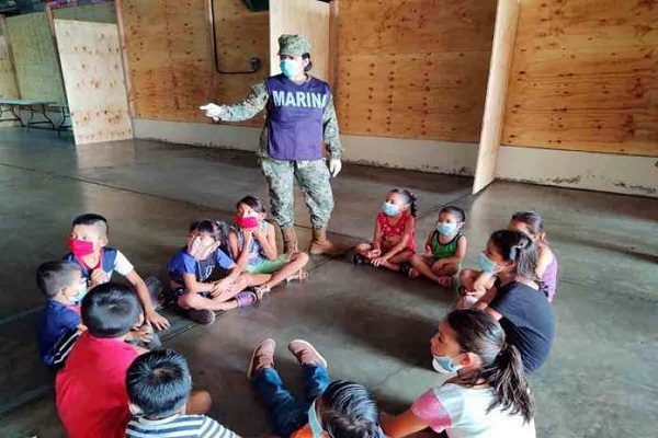 Semar envía especialistas infantiles para aliviar estrés en niños afectados por inundaciones en Tabasco