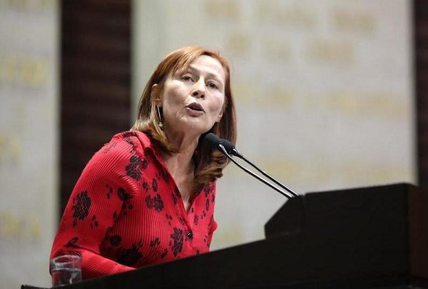 Tatiana Clouthier se defiende de sus detractores y asegura tener perfil para la SE