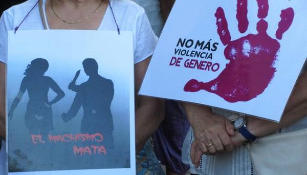 Suegro asesina a su nuera tras enterarse de que en casa de su hijo "los hombres no mandan"